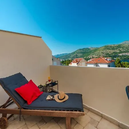 Meri & Karla - Two Bedroom With Balcony And Bridge View Lejlighed *