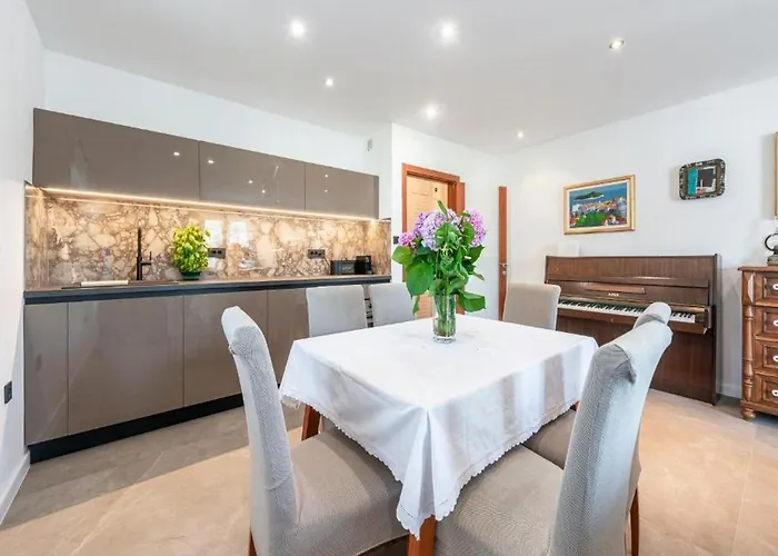 Meri & Karla - Two Bedroom With Balcony And Bridge View Dubrownik