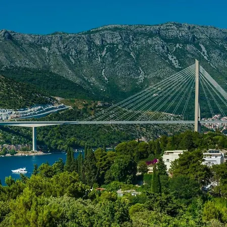 Meri & Karla - Two Bedroom With Balcony And Bridge View Dubrovnik
